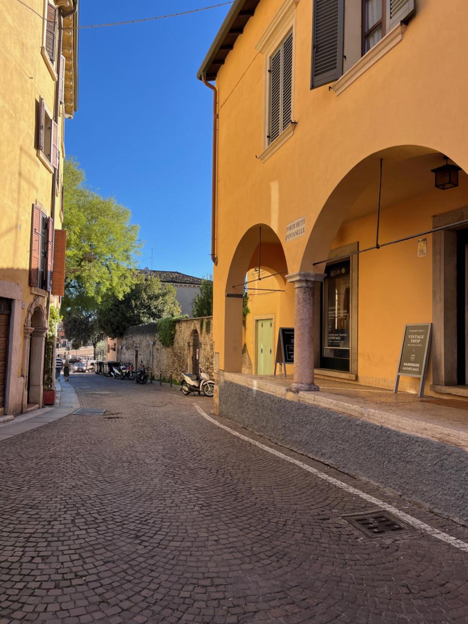 Fontanelle Apartment With View Verona Bagian luar foto